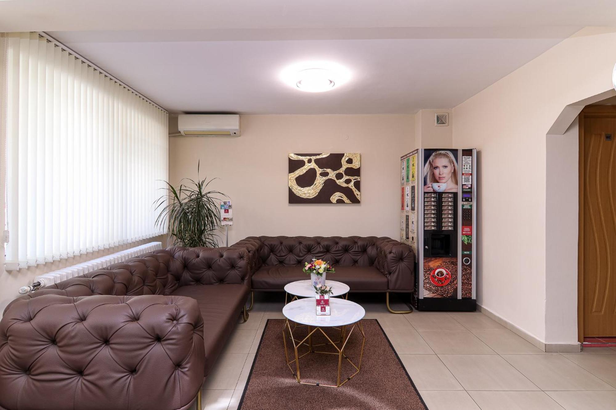 Family Hotel Madrid София Экстерьер фото